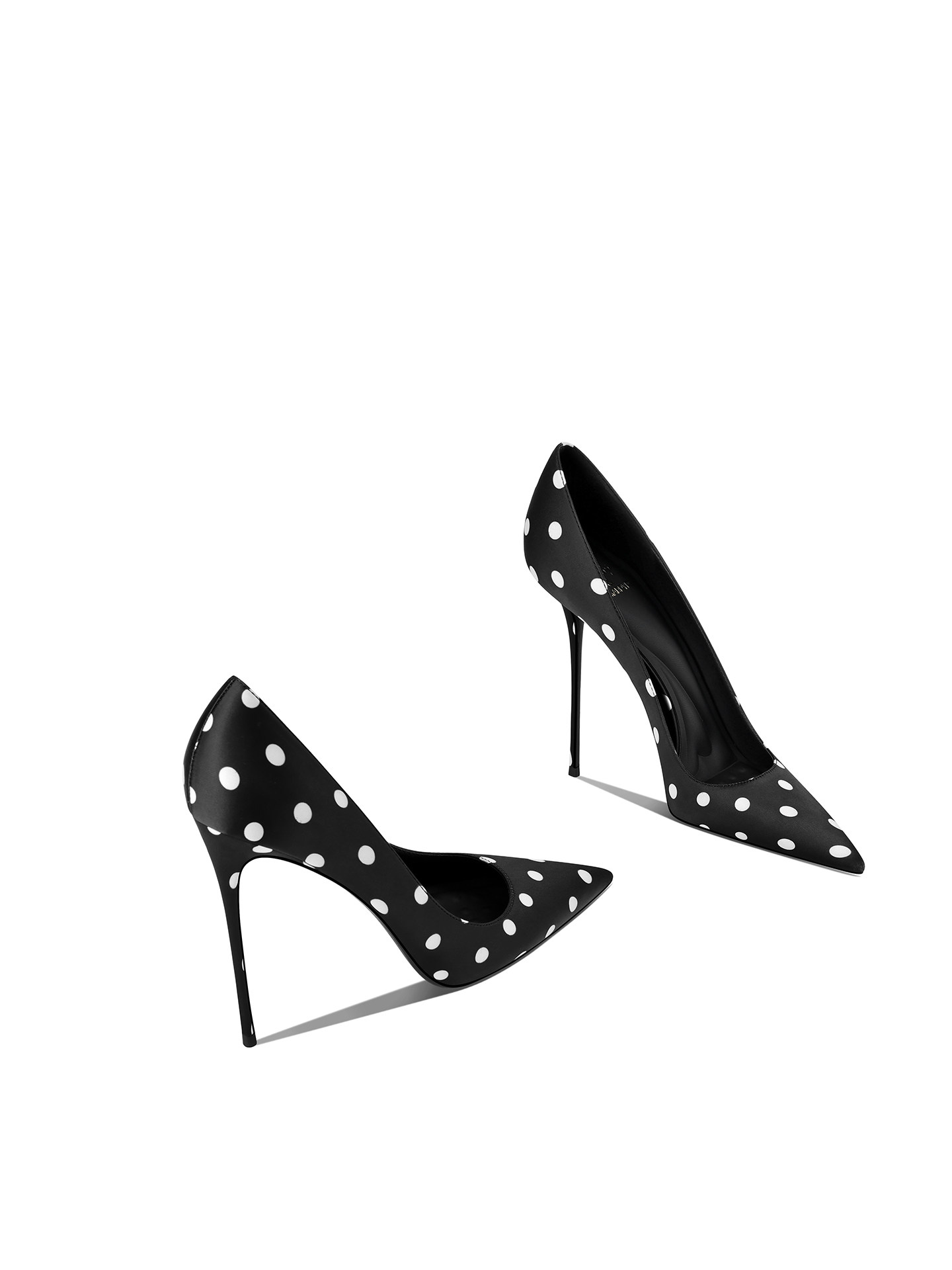 Nuove Scarpe Eleganti in Seta  - Home Office Setup Ideas recensione e prezzo
