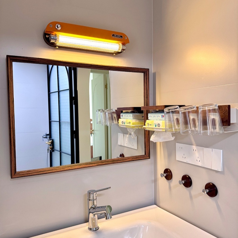 Lampada da parete in alluminio - Home Office Industrial Style recensione e prezzo