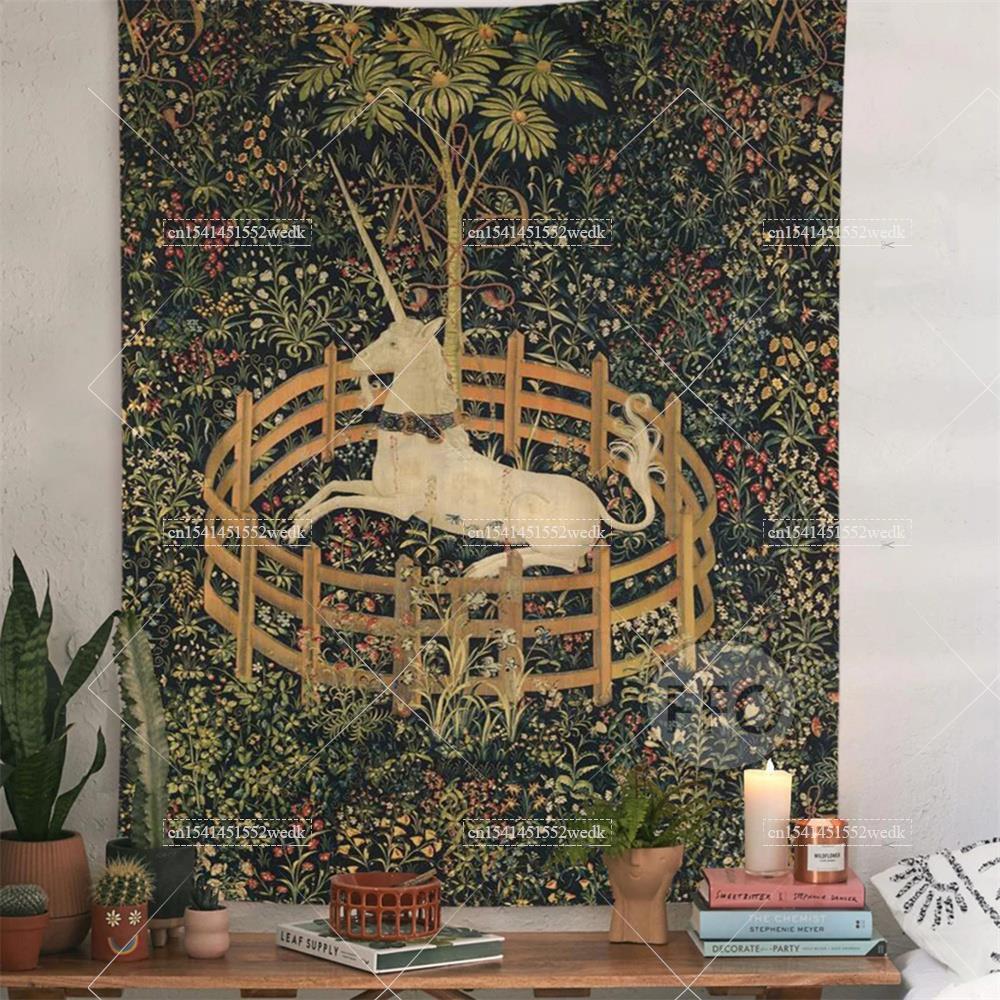 The Unicorn In straight Wall T - Home Office Yoga Room recensione e prezzo